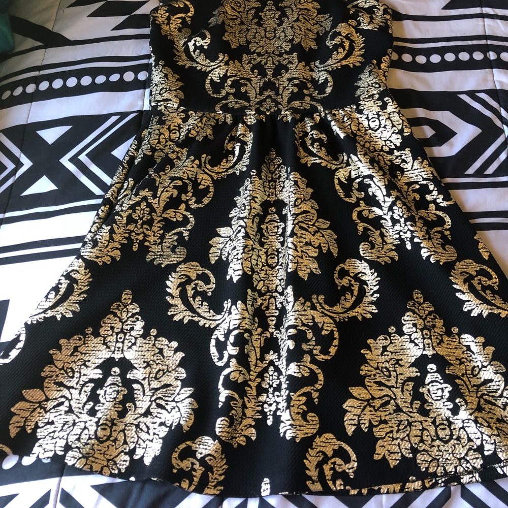 Dress - Picture 2 of 2